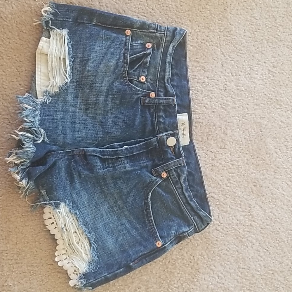 Free People Distressed Denim Shorts Size 27